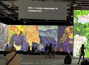 Zanurzeni w świecie obrazów Vincenta van Gogha – udział w wystawie multisensorycznej