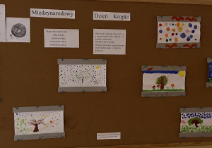 Historia Dnia Kropki i kreatywne prace wykonane w bibliotece szkolnej przez dzieci z klas młodszych
