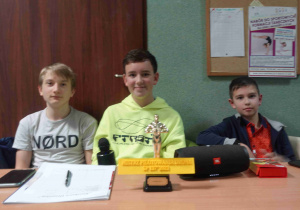Komisja konkursowa szkolnych mistrzostw operatora drona