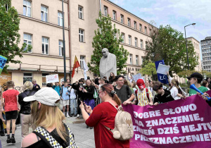 Zakończenie marszu na placu Schillera w Łodzi.