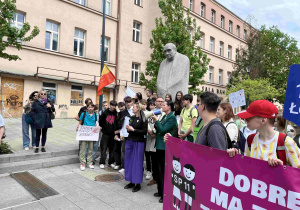 Podziękowania za udział w Marszu i podsumowanie wydarzenia przez organizatorów i wiceprezydent Łodzi.