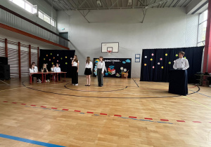 Pożegnanie klas ósmych - część artystyczna.