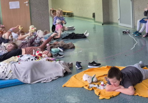 „Misiowa” relaksacja przy dźwiękach łagodnej muzyki.