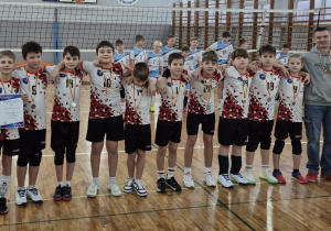 Srebrni medaliści po dekoracji.