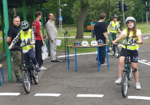Reprezentanci Szkoły Podstawowej nr 137 podczas turnieju rowerowego.