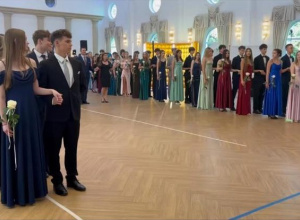 Bal Ósmoklasistów – wieczór pełen radości i wzruszeń