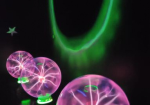 Podwodny świat, rozświetlone meduzy – efekt świetlny w Muzeum Światła